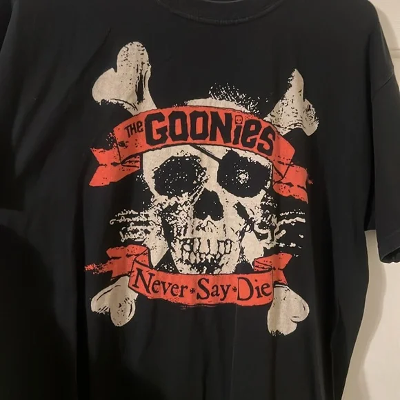 Vintage goonies never say die T-shirt size L - Picture 2 of 3
